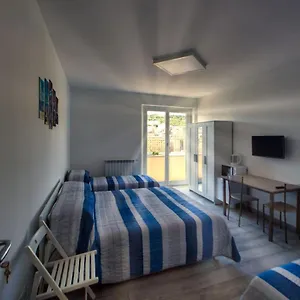 eleven-suite.hotelitalianriviera.com/